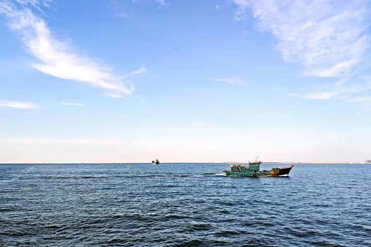 南戴河出海娛樂二日旅行團建